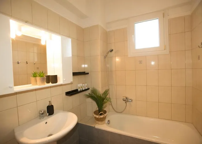 Potamos Luxury Apartment *